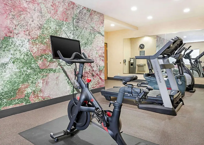 Best Western Plus Howe Inn